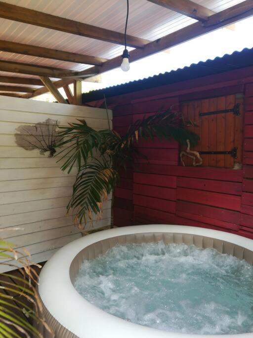 Bungalow Atypique Ti Bambou A 500M De La Plage Сент-Анн Экстерьер фото